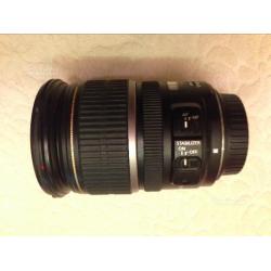Canon EF-S 17-55mm f/2.8 IS con paraluce e filtro
