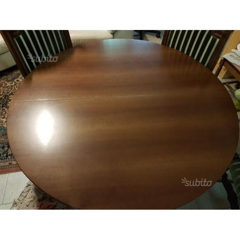 Tavolo tondo in legno anticato + 4 sedie in stile